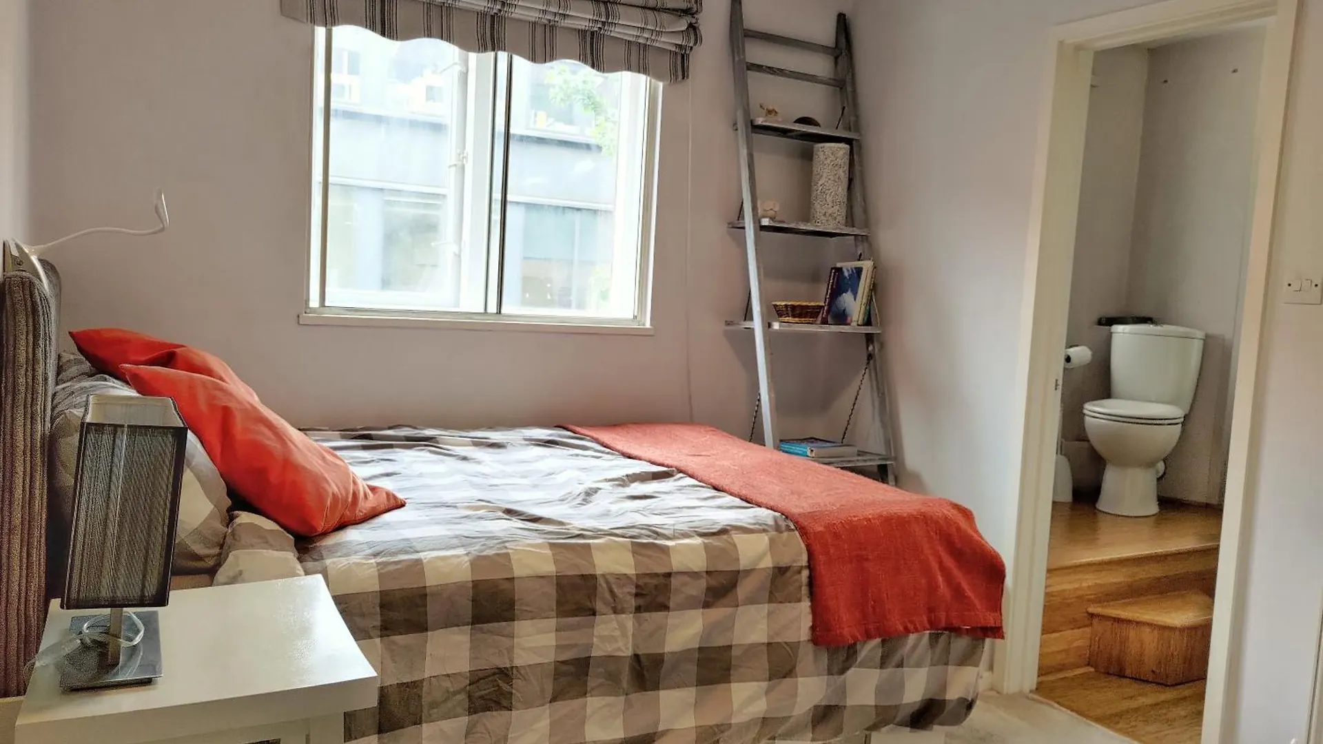 Cozy Ensuite In Authentic Homestay With Garden Terrace In Prime Location Just East Of City contacts